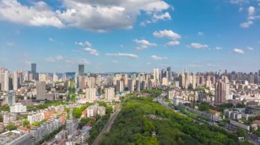 Wuhan şehir simgesi. Zamanda yolculuk manzarası.