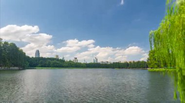 Wuhan şehir simgesi. Zamanda yolculuk manzarası.