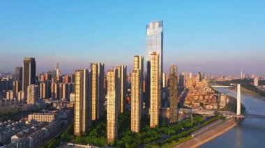 Wuhan şehir simgesi gökyüzü manzarası