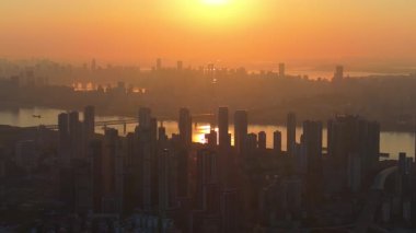 Wuhan şehir simgesi gökyüzü manzarası