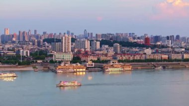 Wuhan şehir simgesi gökyüzü manzarası