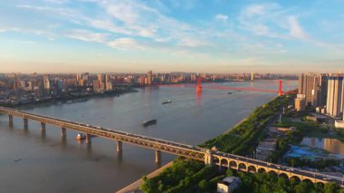 Wuhan şehir simgesi gökyüzü manzarası