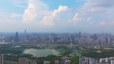 Wuhan şehir simgesi gökyüzü manzarası