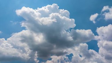 Yazın Wuhan 'ın güzel gökyüzü manzarası