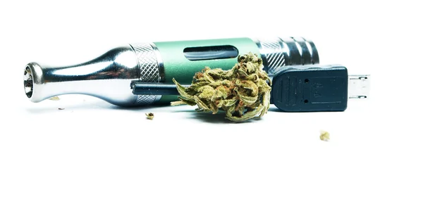 Elektronische Zigarette mit Marihuana — Stockfoto