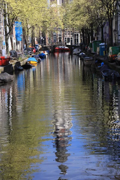 Весняна Сцена Каналів Амстердама — стокове фото