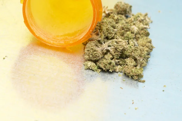 Cannabis medicinal de hierba —  Fotos de Stock