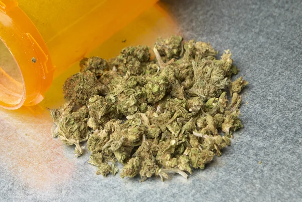 Медицинская марихуана — стоковое фото