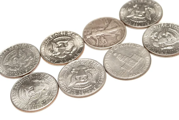 Χρήματα, κέρματα σε άσπρο φόντο — Φωτογραφία Αρχείου