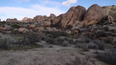 Joshua Tree Ulusal Parkı Çöl Kaya oluşumlarının nefes kesici Panoramik Manzarası
