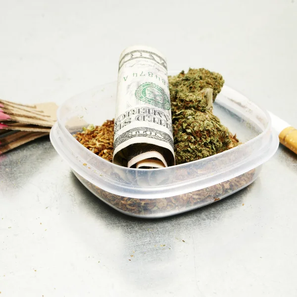 Právní marihuany Bud konopných bank nebo plevel — Stock fotografie