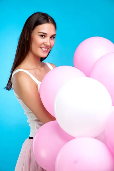 Retrato Menina Morena Atraente Sorrindo Para Câmera Com Muitos Balões — Fotografia de Stock