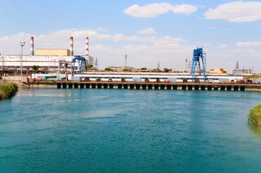 Hızlı-nötron reaktörü. Bn-350, Şevçenko (bugünün Aktau) Hazar Denizi üzerinde Sovyetler Birliği tarafından inşa edilmiştir. Deniz su tuzdan arındırma. Kazakistan