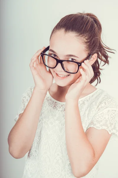 Tiener met een bril — Stockfoto