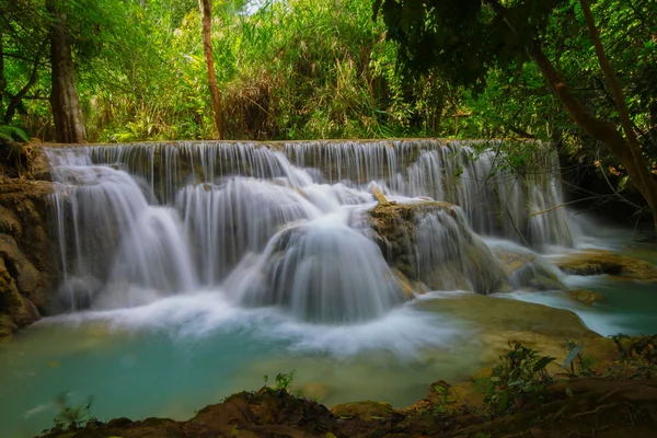 Cascate di Kuang si, luang prabang, laos — Foto Stock