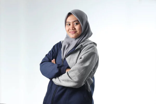 Porträtt Asiatisk Kvinna Vardagskläder Hooded Kvinna Bär Grå Jacka Isolerad — Stockfoto