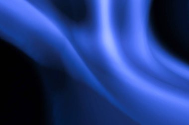 Siyah arkaplanda soyut mavi çizgiler