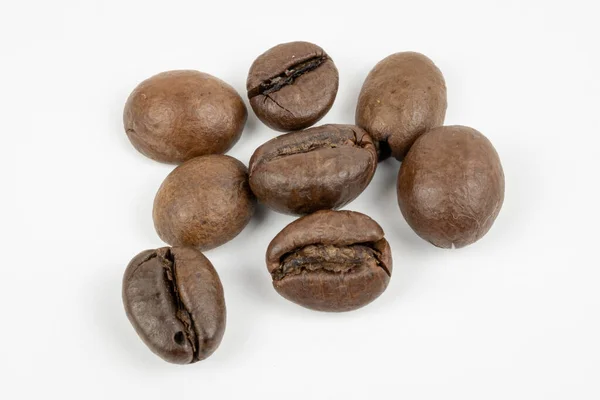 Makro Skott Rostade Kaffebönor Vit Bakgrund — Stockfoto