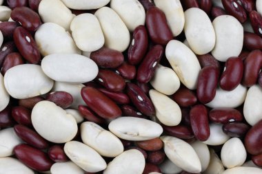 Karışık beyaz ve kırmızı fasulye. arkaplan veya doku\