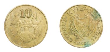 Beyaz izole bir arkaplanda on Cycent madeni para