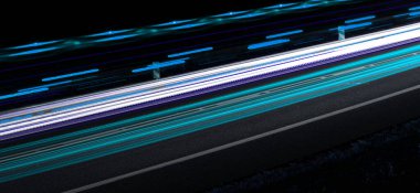 Geceleri mavi araba ışıkları. uzun pozlama