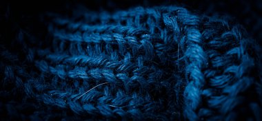 Kırışık mavi malzeme dokusu veya arkaplan.