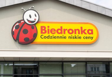 Kobuck, Polonya 25.07.2021 - Kobuck 'taki Biedronka zinciri mağazası