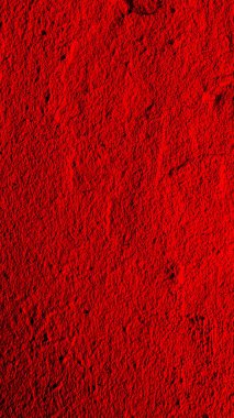 Duvar kırmızı boyayla boyanmış.