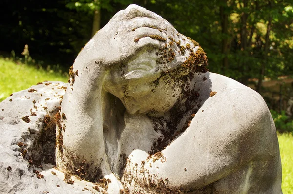 Thoughtful mourning women statue - Pandora — Stock Photo, Image