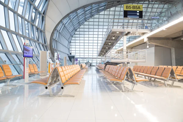 Zone d'attente à la porte de l'aéroport de Bangkok Image En Vente