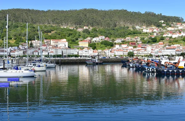 Muros Espanha Junho 2020 Porto Aldeia Costeira Com Navios Pesca — Fotografia de Stock