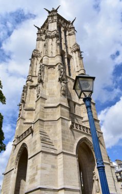 Saint-Jacques turu, göz alıcı gotik kule. Paris, Fransa.