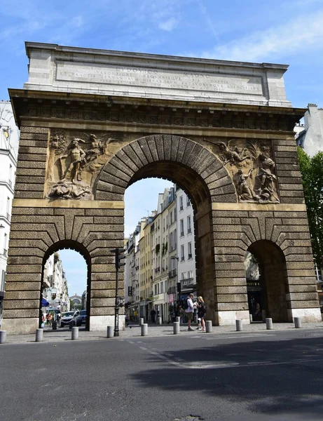 Paris France August 2019 Porte Saint Martin Triumphal Arch Erected — Stockfoto