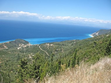 Mavi, güneşli gökyüzü, derin mavi deniz, deniz kenarı 