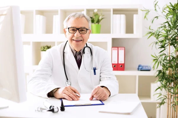 Specialist dokter oorarts — Stockfoto