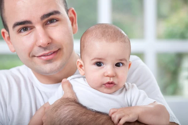 Far med baby — Stockfoto