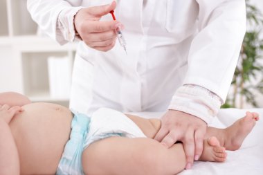 Çocuk doktoru.