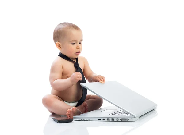 Baby-Geschäftsmann mit Laptop — Stockfoto