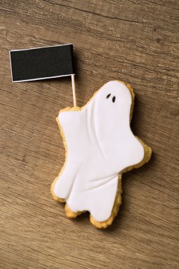 Cadılar Bayramı hayalet ev yapımı gingerbread çerezleri