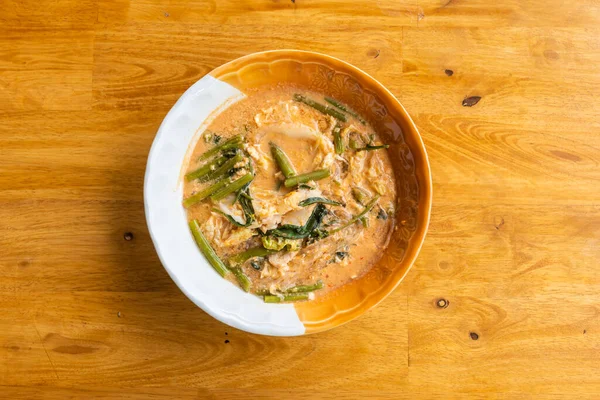 Tahta Bir Masada Sukiyaki Tayland Usulü Yakın Üst Görünüm — Stok fotoğraf