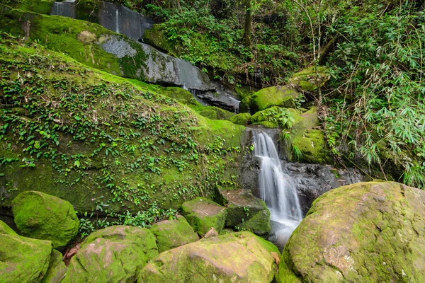 Sai Tip waterfall — Stock Photo, Image