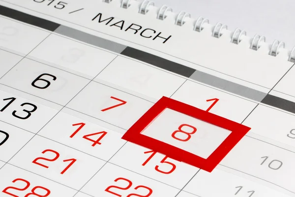 Pagina del calendario con data segnata 8 marzo — Foto Stock