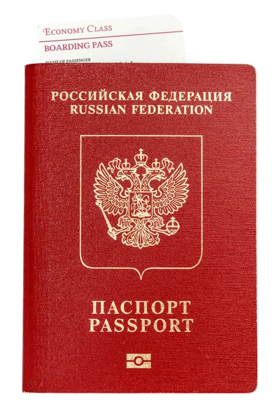 Pasaporte aislado con tarjeta de embarque — Foto de Stock