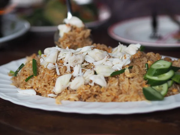 Krabbkött Stekt Ris Vit Tallrik Thailändsk Mat — Stockfoto