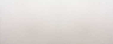 Beton duvardaki beyaz boyanın gri rengi ve pürüzsüz soyut yüzey dokusu beton malzeme arkaplanı var