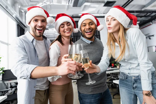 Multiethnic Businesspeople Smiling While Clinking Champagne New Year Office — Stock Photo, Image