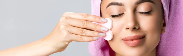 Beautiful Woman Cleaning Face Heart Shaped Sponge Isolated Grey Banner — Stock Photo, Image