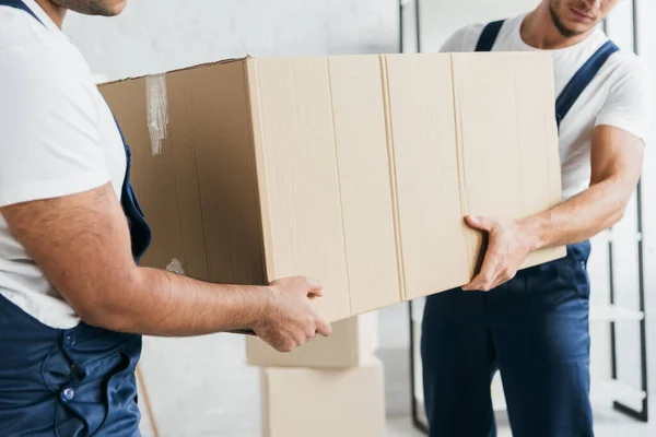 Partial View Multiethnic Movers Holding Carton Box — Stock Photo, Image