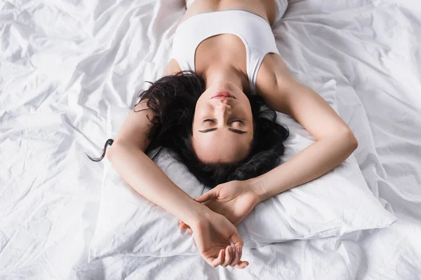Top View Young Brunette Woman Lying Bed Closed Eyes — Stock Photo, Image