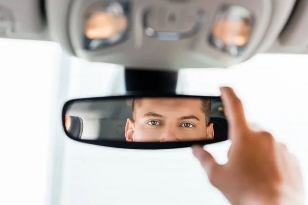 Cropped View Man Adjusting Rearview Mirror Car Blurred Foreground — Stock Photo, Image